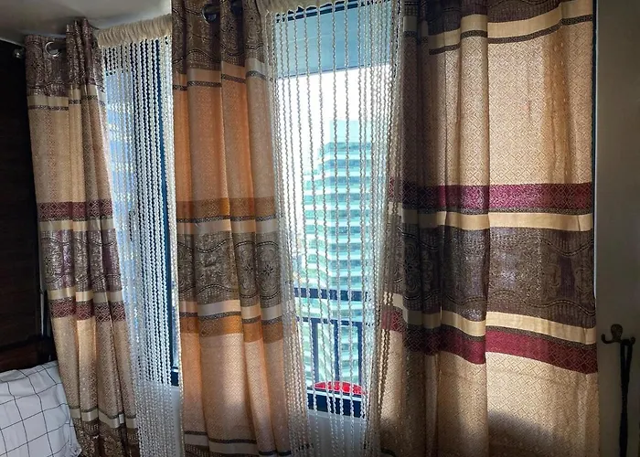 Family Oasis Makati 2 Bedroom 1 Kiddo 300 Mbps Fast Net * Manila