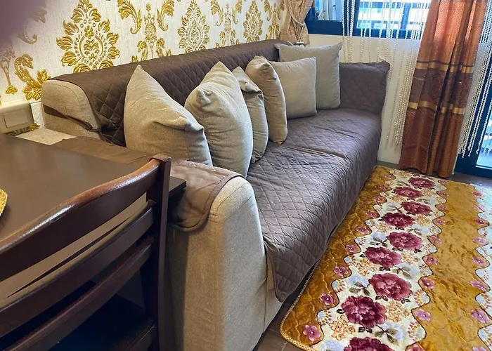 Family Oasis Makati 2 Bedroom 1 Kiddo 300 Mbps Fast Net * Manila